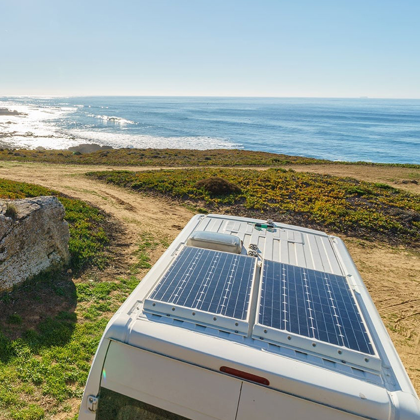 Kamp & Karavanlarda Elektrik Maliyetini Minimuma İndimek İçin Güneşten Yararlanıyoruz 